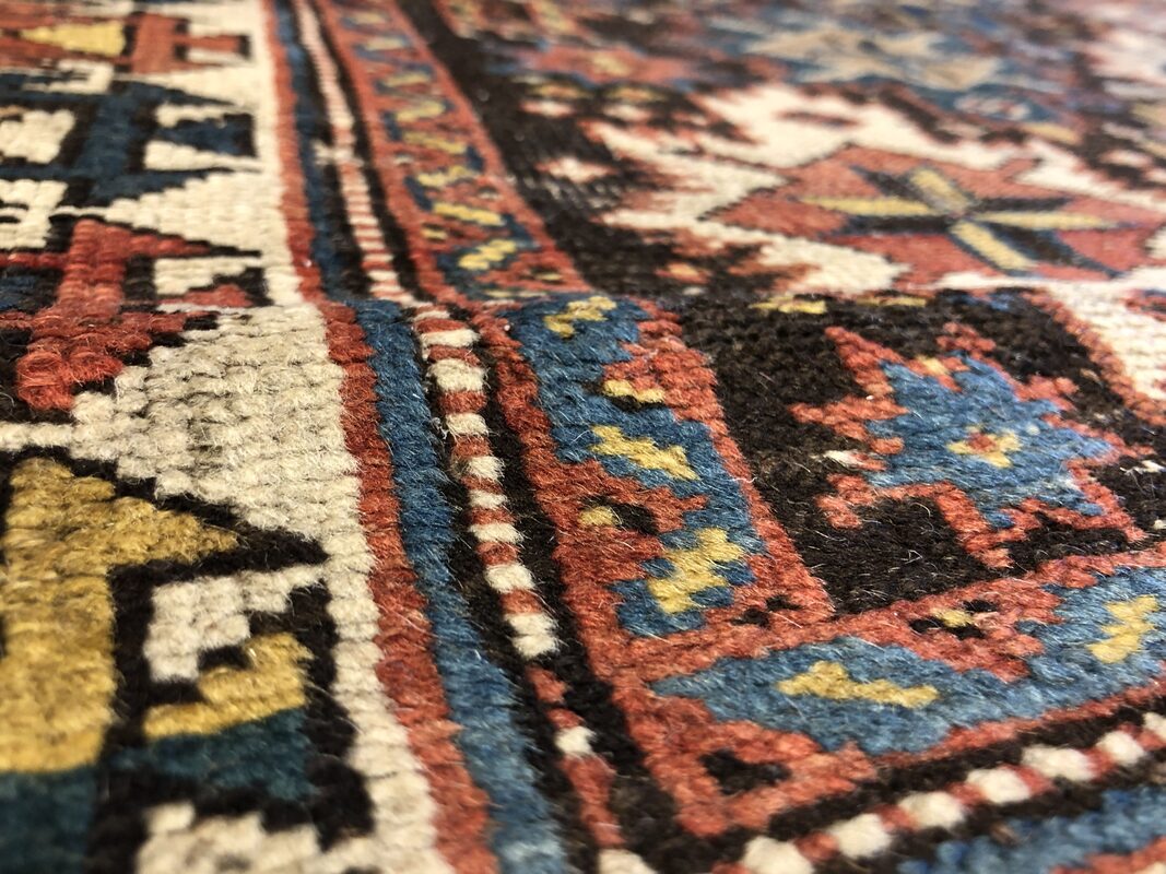 Caucasian / 18917 | WOVEN